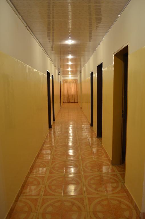 Ouaga Beach Hotel Ouagadougou Esterno foto
