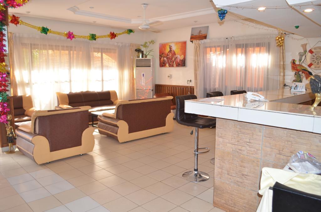 Ouaga Beach Hotel Ouagadougou Esterno foto